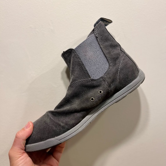 BLUNDSTONE active Chelsea boot, men’s size 10, rubber soles and synthetic uppers - Picture 4 of 9